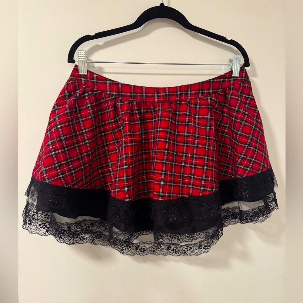 Y2K LIP SERVICE Hot Topic 2006 Red Plaid Mini Skirt with Original Tags